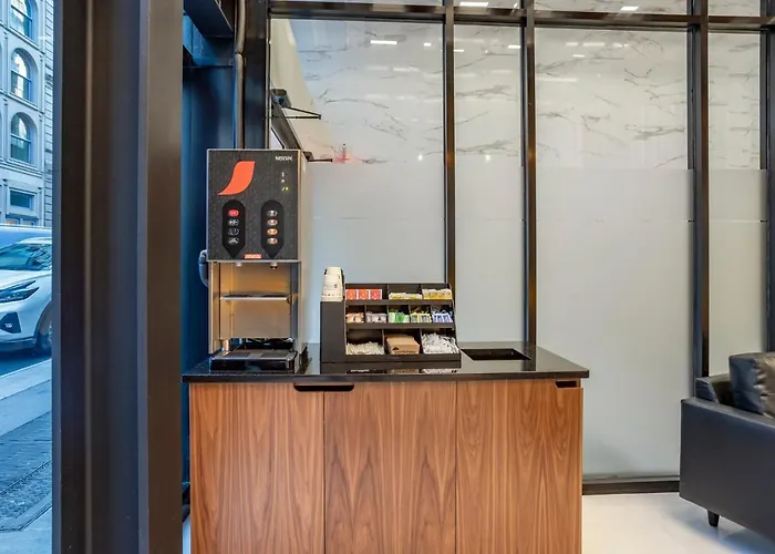 Best Western Plus Soho Hotel